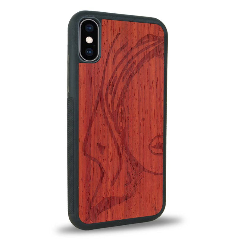 Coque iPhone XS - Au féminin - Coque en bois