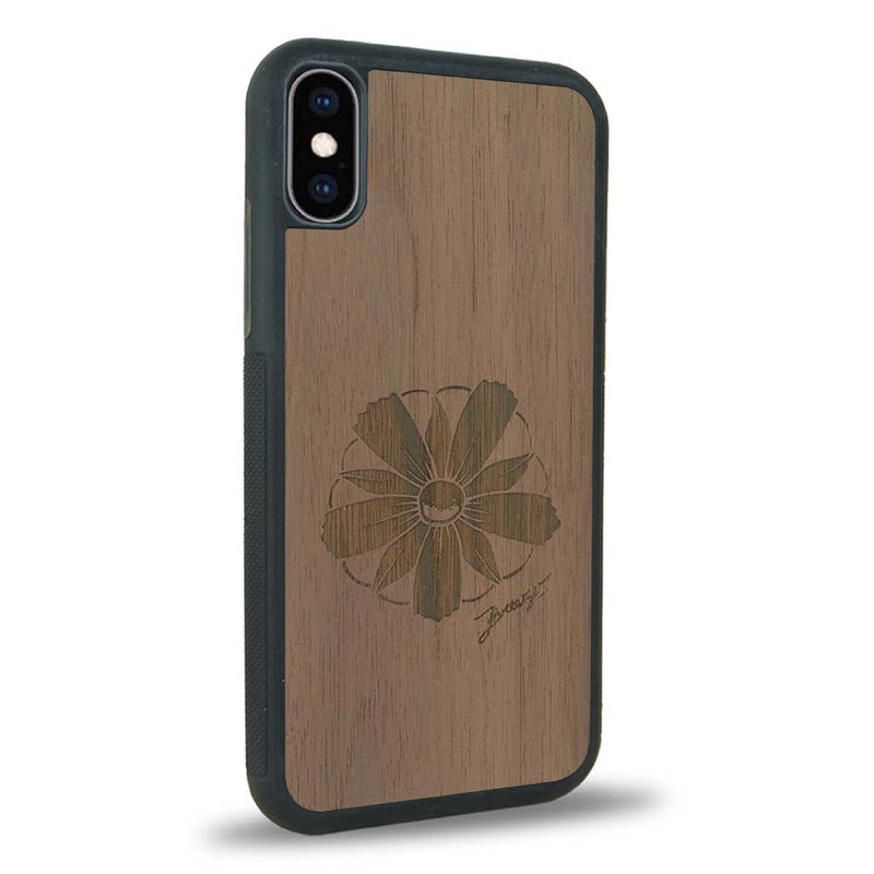Coque iPhone XS - La Fleur des Montagnes - Coque en bois