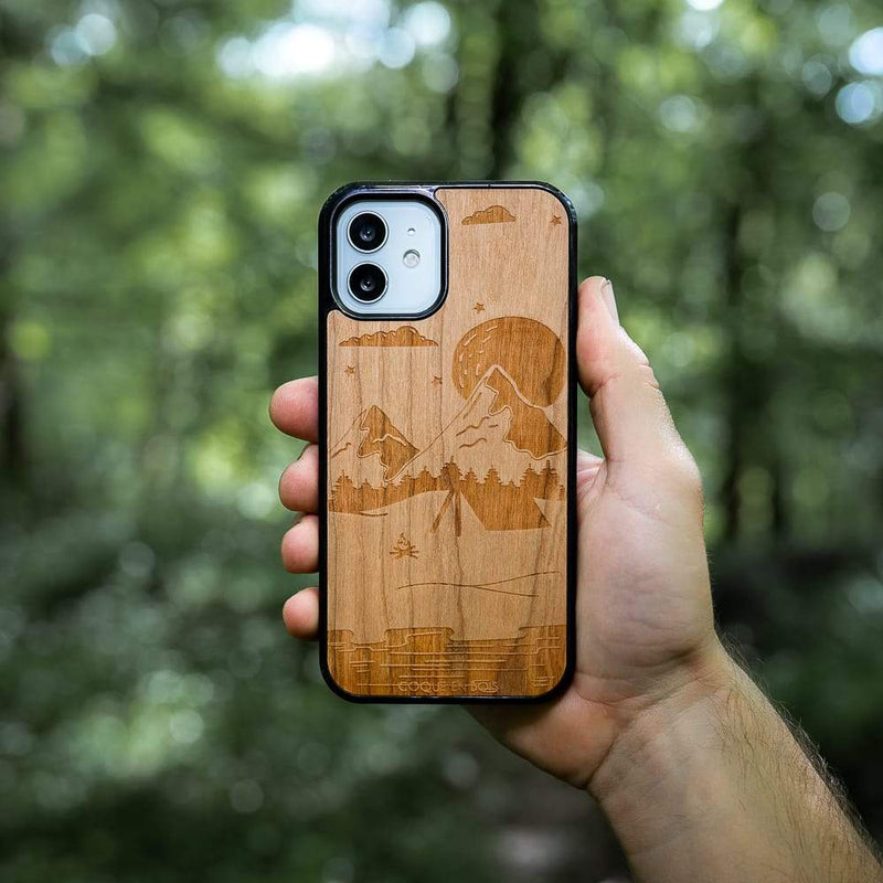 Coque OnePlus - Le Campsite - Coque en bois