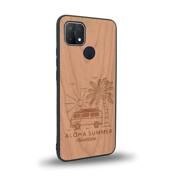 Coque de protection en bois véritable fabriquée en France pour Oppo A15 sur le thème de la plage, de l'été et vanlife.