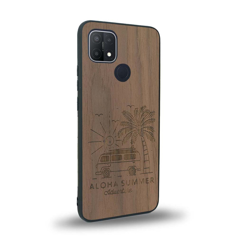 Coque de protection en bois véritable fabriquée en France pour Oppo A15 sur le thème de la plage, de l'été et vanlife.