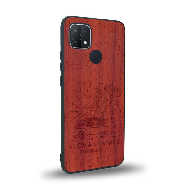 Coque de protection en bois véritable fabriquée en France pour Oppo A15 sur le thème de la plage, de l'été et vanlife.