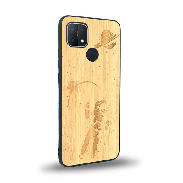 Coque de protection en bois véritable fabriquée en France pour Oppo A15 sur le thème des astronautes