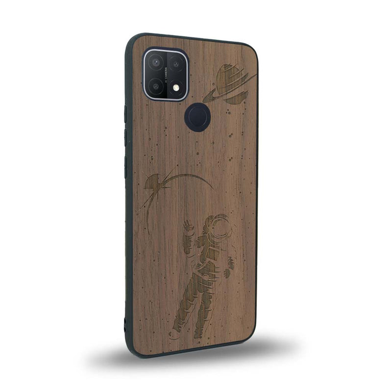 Coque de protection en bois véritable fabriquée en France pour Oppo A15 sur le thème des astronautes