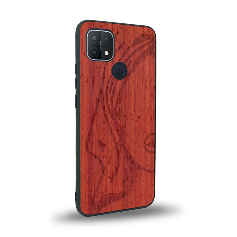 Coque de protection en bois véritable fabriquée en France pour Oppo A15 représentant une silhouette féminine épurée de type line art en collaboration avec l'artiste Maud Dabs