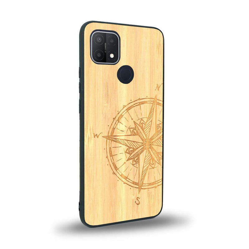 Coque de protection en bois véritable fabriquée en France pour Oppo A15 avec une gravure "rose des vents" sur le thème nautique et de l'océan qui s'inspire des boussoles de pirate