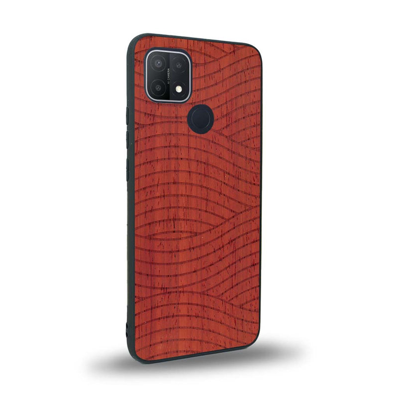 Coque de protection en bois véritable fabriquée en France pour Oppo A15 avec un motif moderne et minimaliste sur le thème waves et wavy représentant les vagues de l'océan