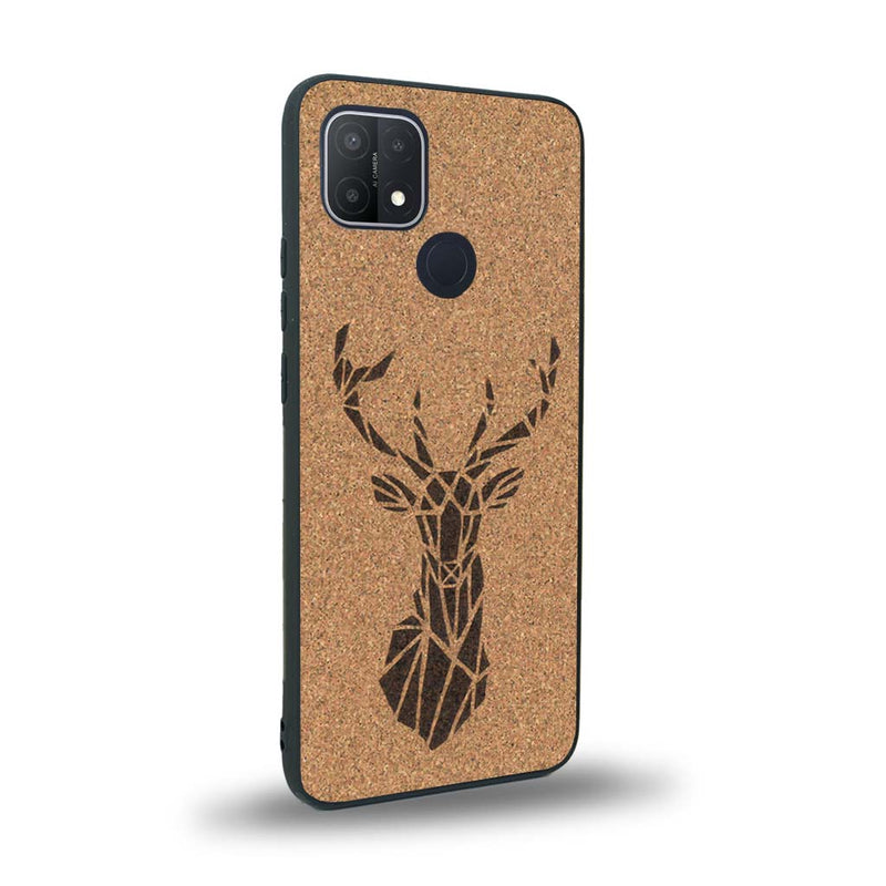 Coque de protection en bois véritable fabriquée en France pour Oppo A15 sur le thème de la nature et des animaux représentant une tête de cerf gométrique avec un design moderne et minimaliste