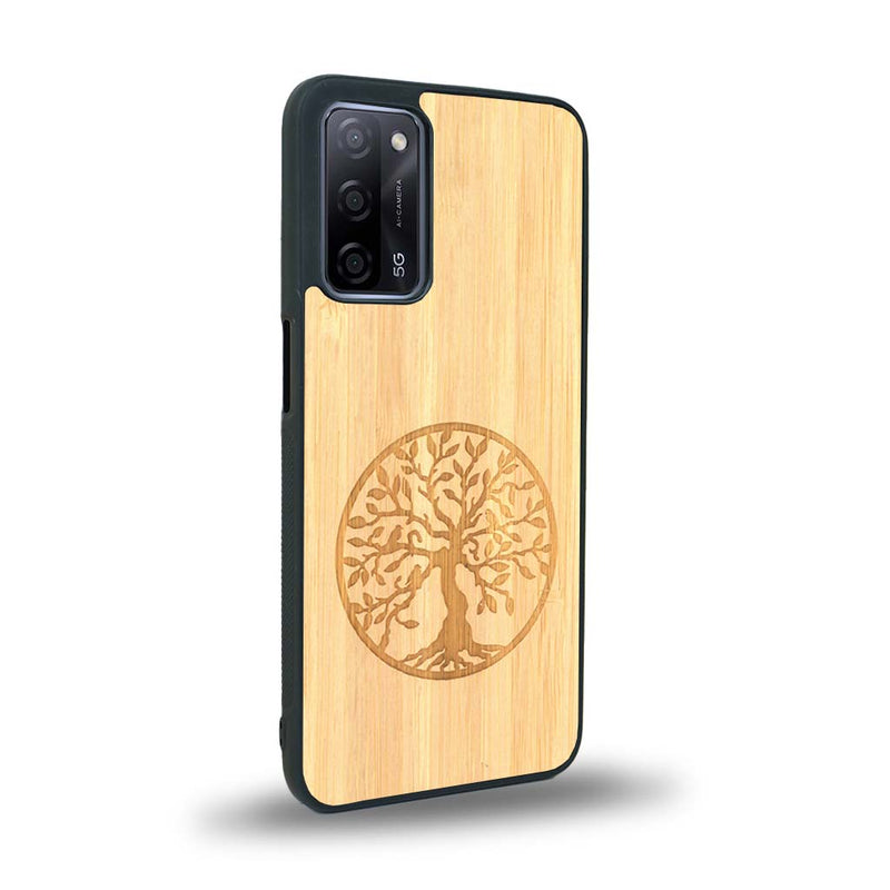 Coque de protection en bois véritable fabriquée en France pour Oppo A55 5G sur le thème de la spiritualité et du yoga avec une gravure zen représentant un arbre de vie