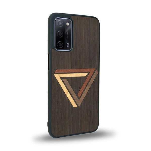 Coque de protection en bois véritable fabriquée en France pour Oppo A55 5G sur le thème de l'art géométrique qui allie du chêne fumé, du noyer, du bambou et du padouk représentant le triangle de penrose