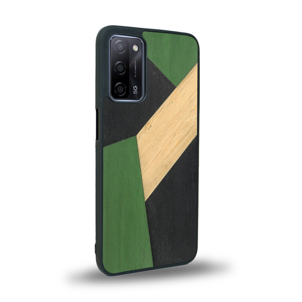 Coque de protection en bois véritable fabriquée en France pour Oppo A55 5G alliant du bambou, du tulipier vert et noir en forme de mosaïque minimaliste sur le thème de l'art abstrait