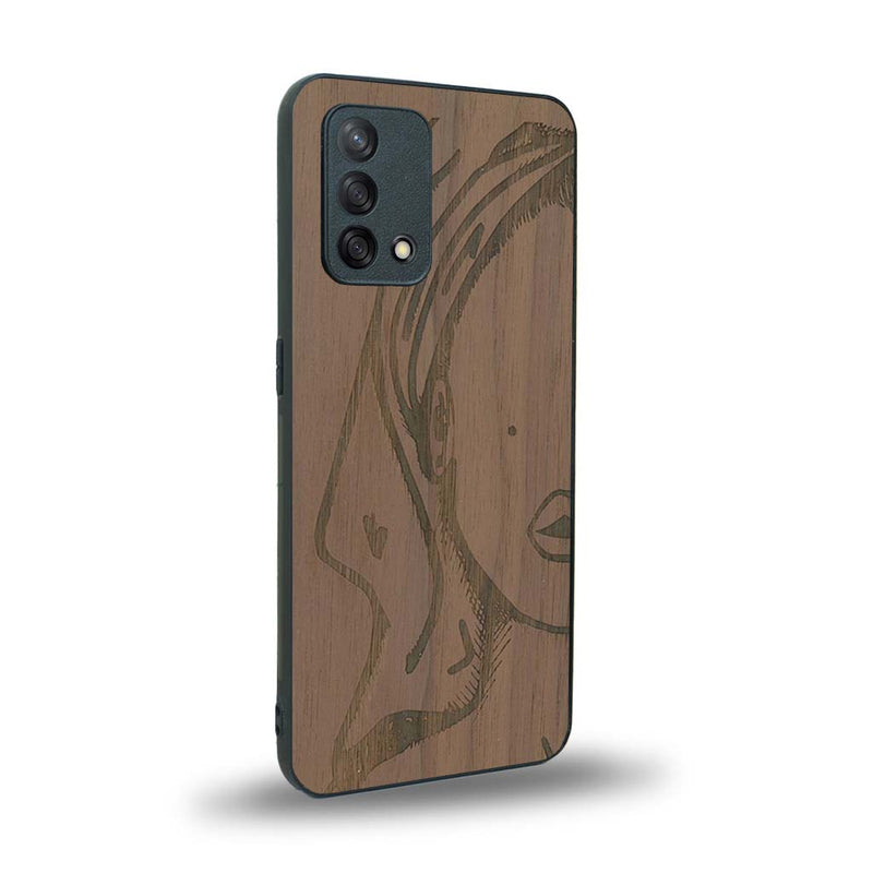 Coque de protection en bois véritable fabriquée en France pour Oppo A74 4G représentant une silhouette féminine épurée de type line art en collaboration avec l'artiste Maud Dabs