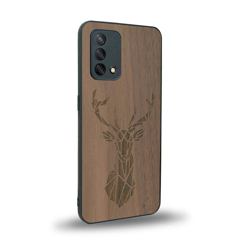 Coque de protection en bois véritable fabriquée en France pour Oppo A74 4G sur le thème de la nature et des animaux représentant une tête de cerf gométrique avec un design moderne et minimaliste