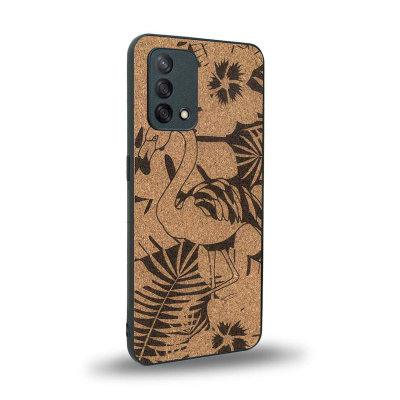 Coque de protection en bois véritable fabriquée en France pour Oppo A74 4G sur le thème de la nature et des animaux représentant un flamant rose entre des fougères