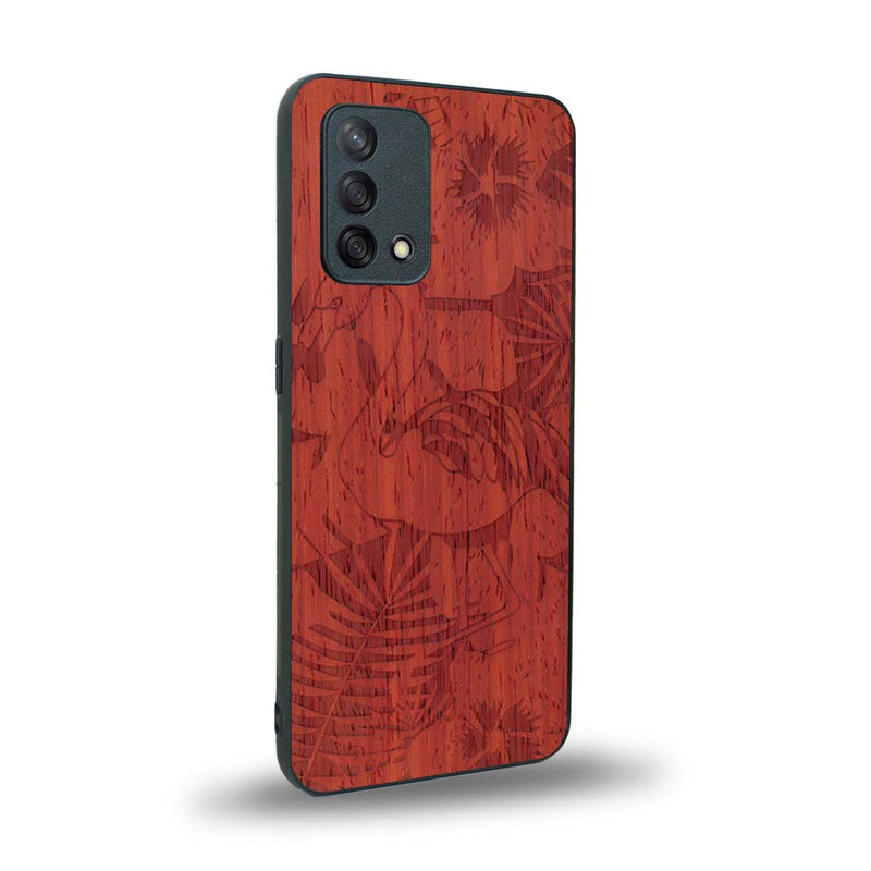 Coque de protection en bois véritable fabriquée en France pour Oppo A74 4G sur le thème de la nature et des animaux représentant un flamant rose entre des fougères