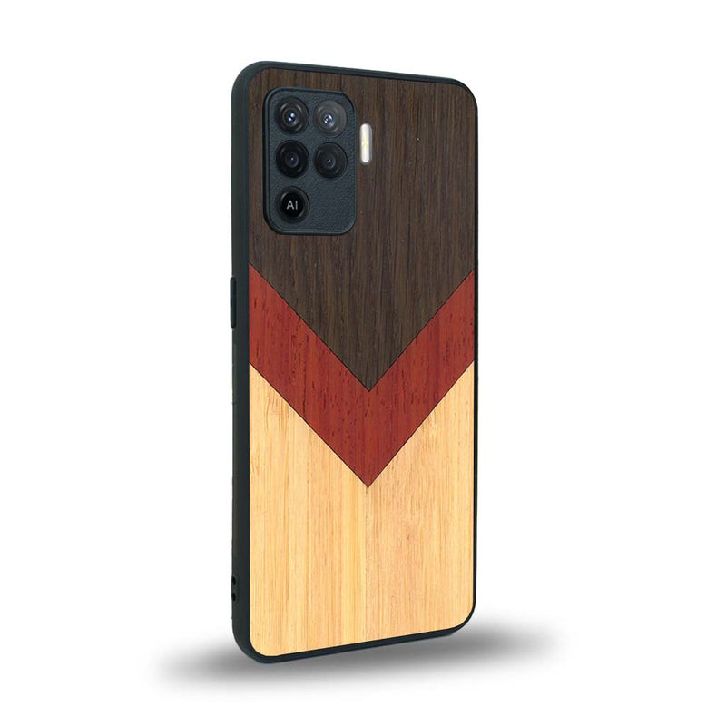 Coque de protection en bois véritable fabriquée en France pour Oppo A94 alliant du chêne fumé, du padouk et du bambou en forme de chevron sur le thème de l'art abstrait