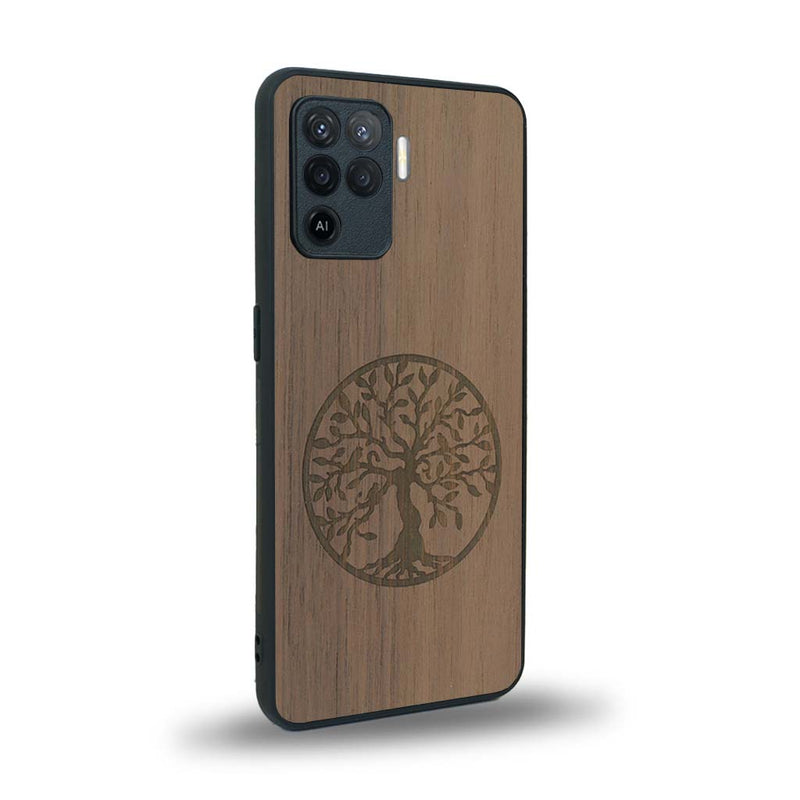 Coque de protection en bois véritable fabriquée en France pour Oppo A94 sur le thème de la spiritualité et du yoga avec une gravure zen représentant un arbre de vie