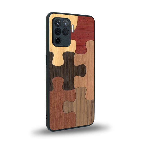 Coque de protection en bois véritable fabriquée en France pour Oppo A94 représentant un puzzle en six pièces qui allie du chêne fumé, du noyer, du bambou, du padouk, du merisier et de l'acajou