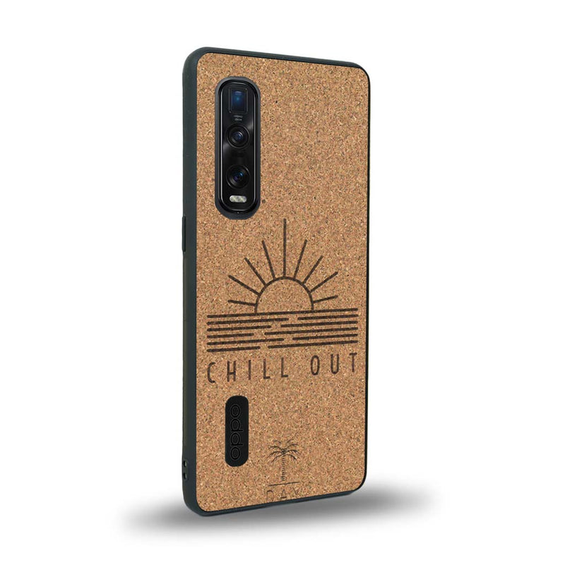 Coque de protection en bois véritable fabriquée en France pour Oppo Find X2 Pro sur le thème chill avec un motif représentant un couché de soleil sur l'océan et la phrase "Chill out"