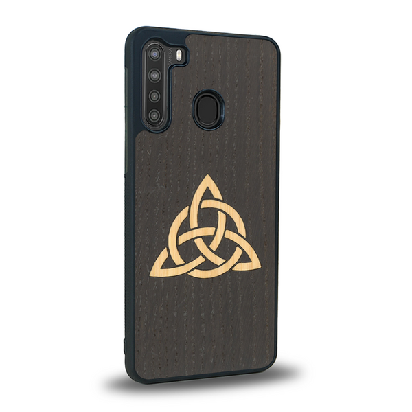 Coque de protection en bois véritable fabriquée en France pour Samsung A21 alliant du chêne fumé et du bambou représentant une triquetra