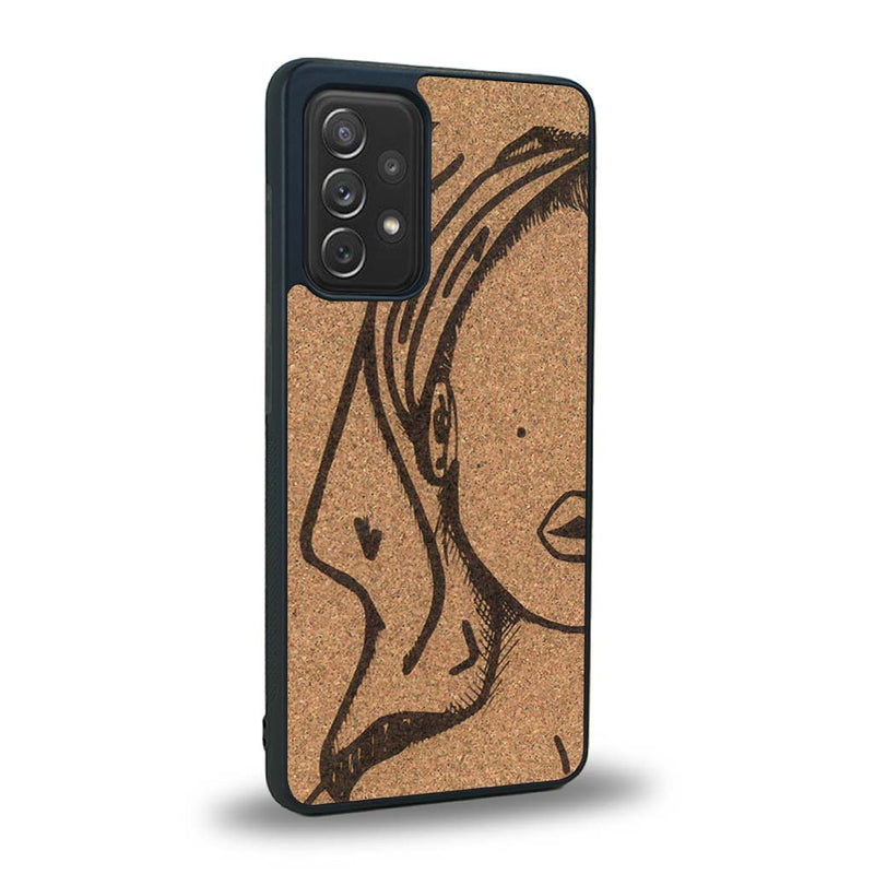 Coque de protection en bois véritable fabriquée en France pour Samsung A92 représentant une silhouette féminine épurée de type line art en collaboration avec l'artiste Maud Dabs