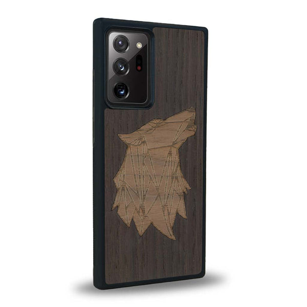 Coque de protection en bois véritable fabriquée en France pour Samsung Note 20+ alliant du chêne fumé et du noyer représentant une tête de loup géométrique de profil sur le thème des animaux et de la nature