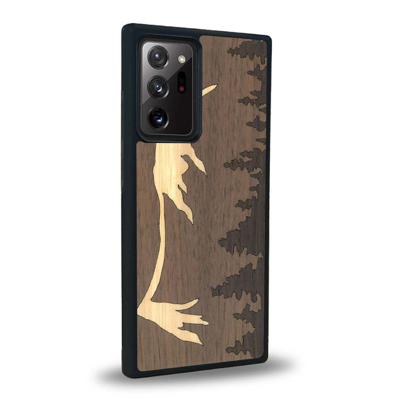 Coque de protection en bois véritable fabriquée en France pour Samsung Note 20+ sur le thème de la nature et de la montagne qui allie du chêne fumé, du noyer et du bambou représentant le mont mézenc