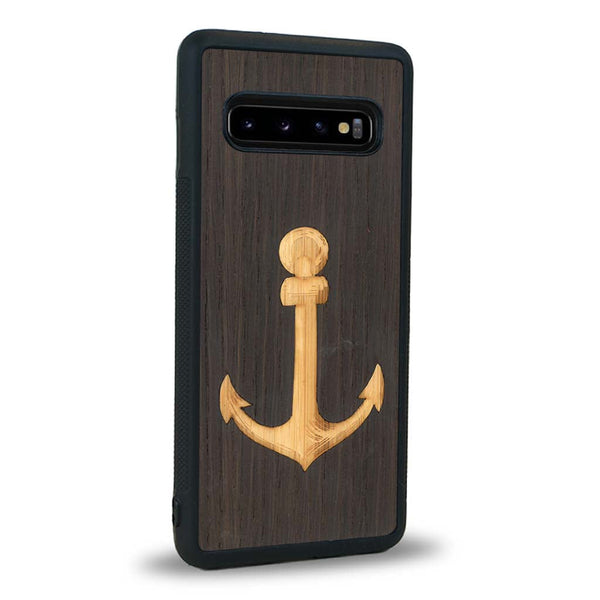 Coque de protection en bois véritable fabriquée en France pour Samsung Note 8 sur le thème nautique avec un bois clair et un bois foncé représentant une ancre de bateau