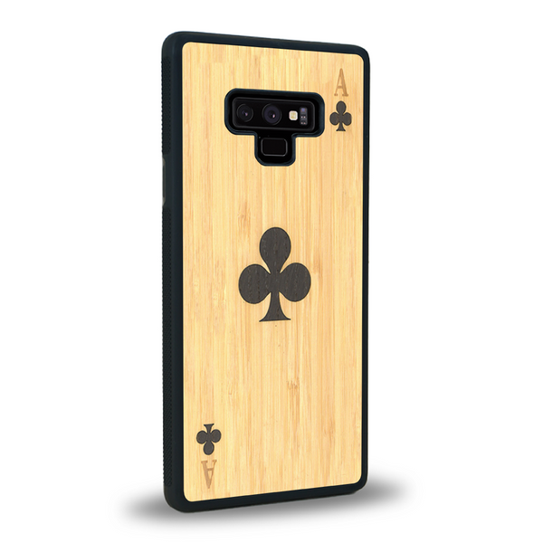 Coque de protection en bois véritable fabriquée en France pour Samsung Note 9 alliant du chêne fumé et du bambou représentant un as de trèfle