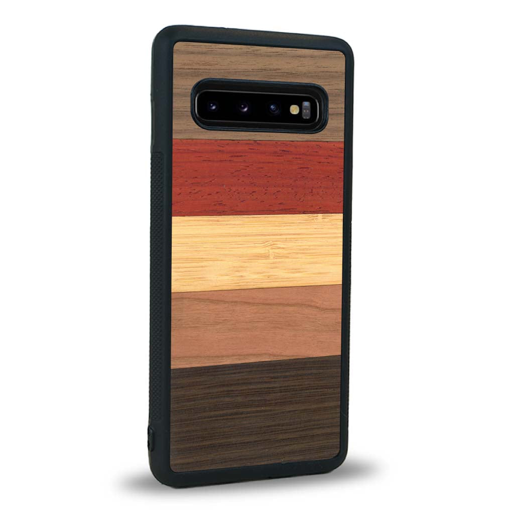 Coque de protection en bois véritable fabriquée en France pour Samsung S10 alliant des bandes horizontales de bambou, merisier, padouk, noyer et chêne fumé