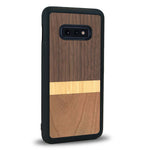 Coque de protection en bois véritable fabriquée en France pour Samsung S10E alliant des bandes horizontales de bambou, merisier et noyer