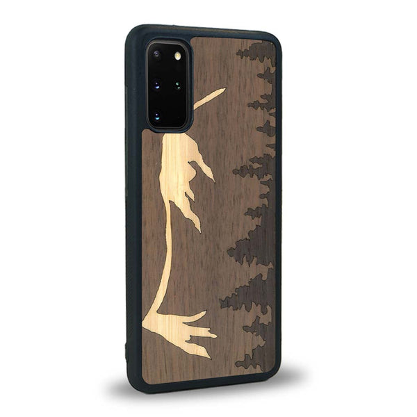 Coque de protection en bois véritable fabriquée en France pour Samsung S20 sur le thème de la nature et de la montagne qui allie du chêne fumé, du noyer et du bambou représentant le mont mézenc