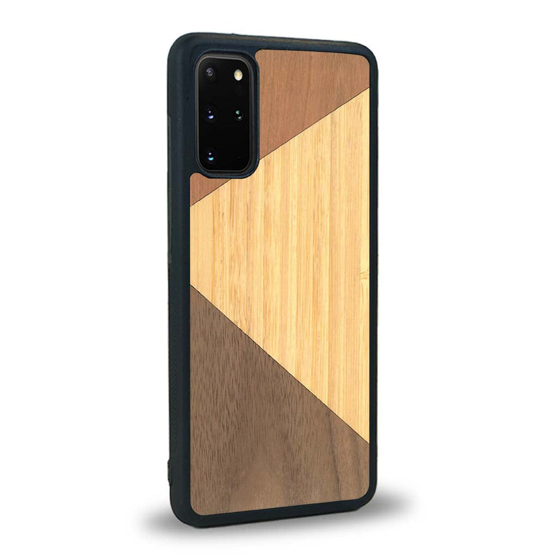 Coque de protection en bois véritable fabriquée en France pour Samsung S20 alliant du merisier, du noyer et du bambou formant chacun deux triangles et un trapèze avec deux jointures en diagonale sur le thème de l'art abstrait