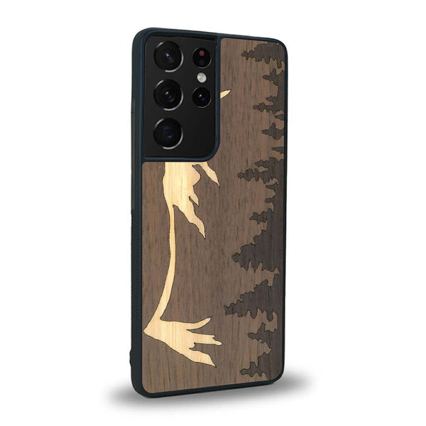 Coque de protection en bois véritable fabriquée en France pour Samsung S20 Ultra sur le thème de la nature et de la montagne qui allie du chêne fumé, du noyer et du bambou représentant le mont mézenc