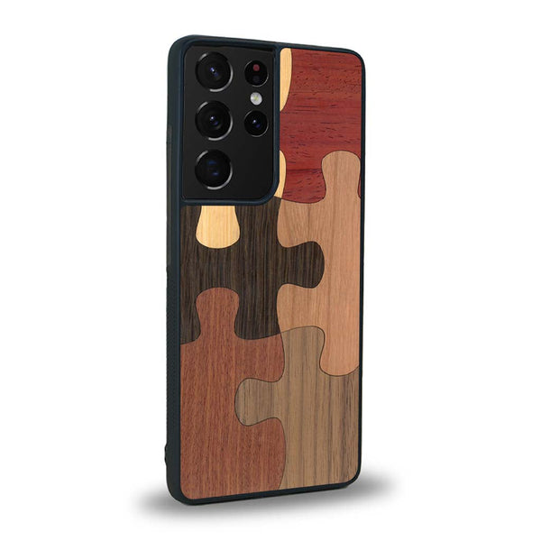 Coque de protection en bois véritable fabriquée en France pour Samsung S20 Ultra représentant un puzzle en six pièces qui allie du chêne fumé, du noyer, du bambou, du padouk, du merisier et de l'acajou
