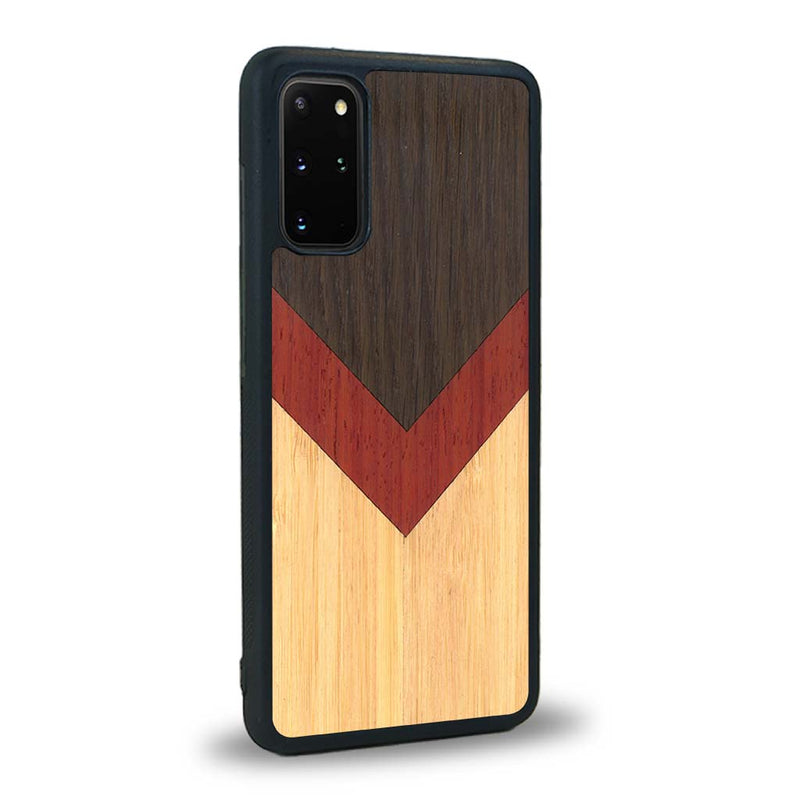 Coque de protection en bois véritable fabriquée en France pour Samsung S20+ alliant du chêne fumé, du padouk et du bambou en forme de chevron sur le thème de l'art abstrait