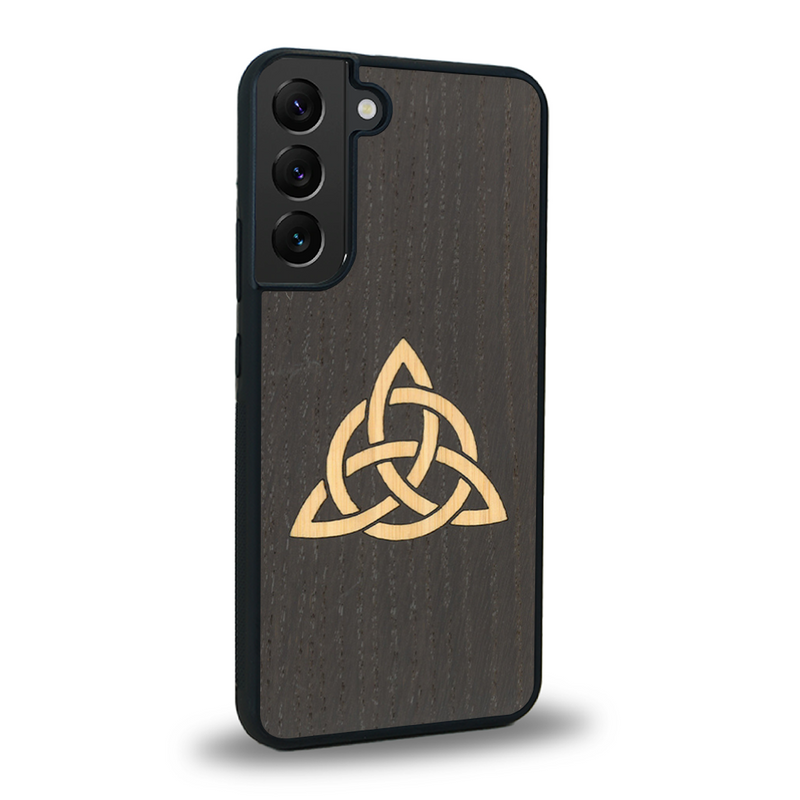 Coque de protection en bois véritable fabriquée en France pour Samsung S21 alliant du chêne fumé et du bambou représentant une triquetra