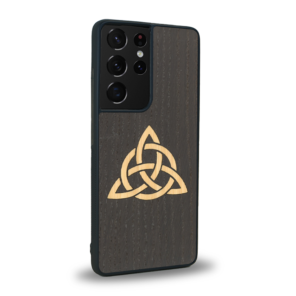 Coque de protection en bois véritable fabriquée en France pour Samsung S21 Ultra alliant du chêne fumé et du bambou représentant une triquetra