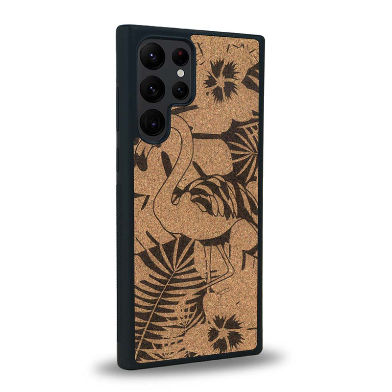 Coque de protection en bois véritable fabriquée en France pour Samsung S23 Ultra sur le thème de la nature et des animaux représentant un flamant rose entre des fougères