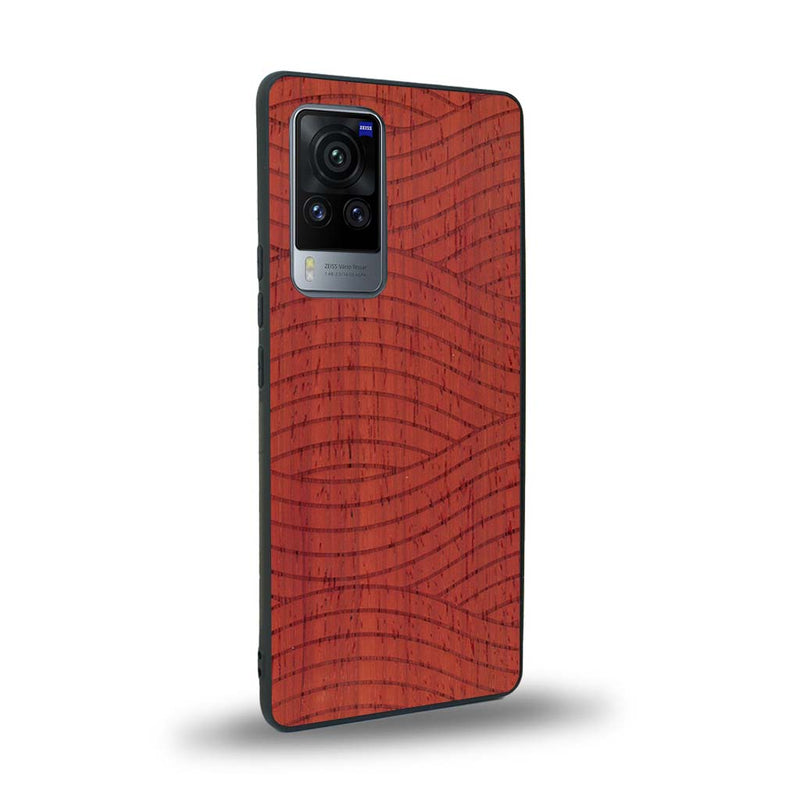 Coque de protection en bois véritable fabriquée en France pour Vivo X60 avec un motif moderne et minimaliste sur le thème waves et wavy représentant les vagues de l'océan