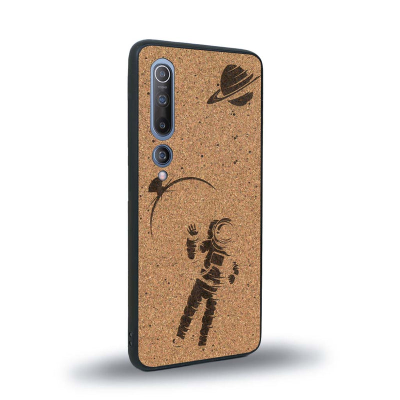 Coque de protection en bois véritable fabriquée en France pour Xiaomi Mi 10 sur le thème des astronautes