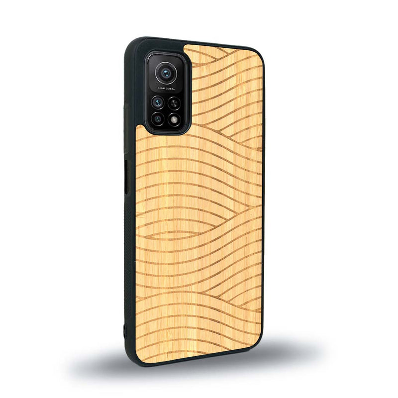 Coque de protection en bois véritable fabriquée en France pour Xiaomi Mi 10 Lite avec un motif moderne et minimaliste sur le thème waves et wavy représentant les vagues de l'océan