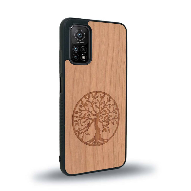 Coque de protection en bois véritable fabriquée en France pour Xiaomi Mi 10 Lite sur le thème de la spiritualité et du yoga avec une gravure zen représentant un arbre de vie