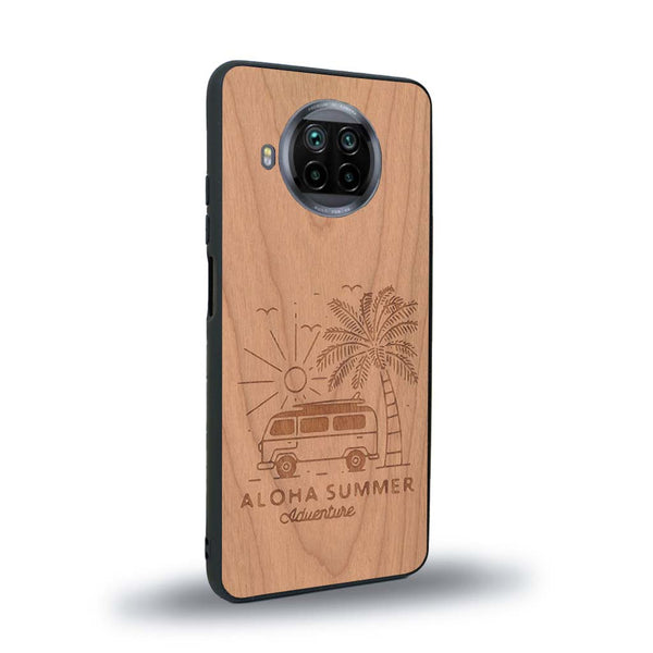 Coque de protection en bois véritable fabriquée en France pour Xiaomi Mi 10T Lite sur le thème de la plage, de l'été et vanlife.
