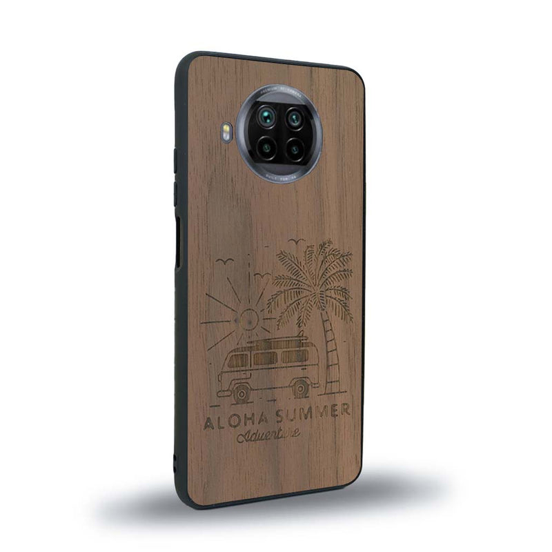 Coque de protection en bois véritable fabriquée en France pour Xiaomi Mi 10T Lite sur le thème de la plage, de l'été et vanlife.