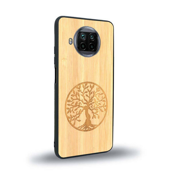 Coque de protection en bois véritable fabriquée en France pour Xiaomi Mi 10T Lite sur le thème de la spiritualité et du yoga avec une gravure zen représentant un arbre de vie