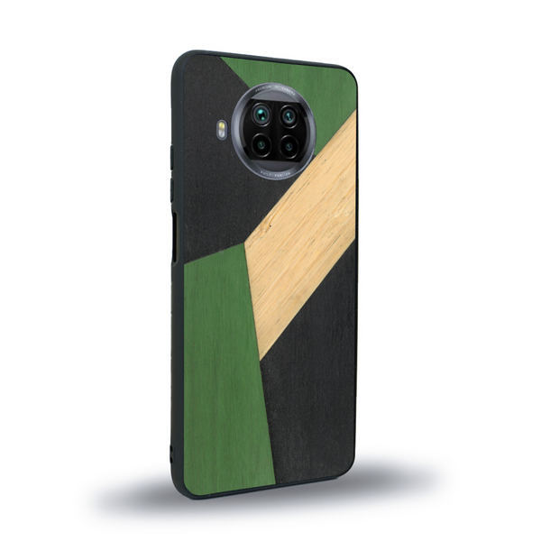 Coque de protection en bois véritable fabriquée en France pour Xiaomi Mi 10T Lite alliant du bambou, du tulipier vert et noir en forme de mosaïque minimaliste sur le thème de l'art abstrait