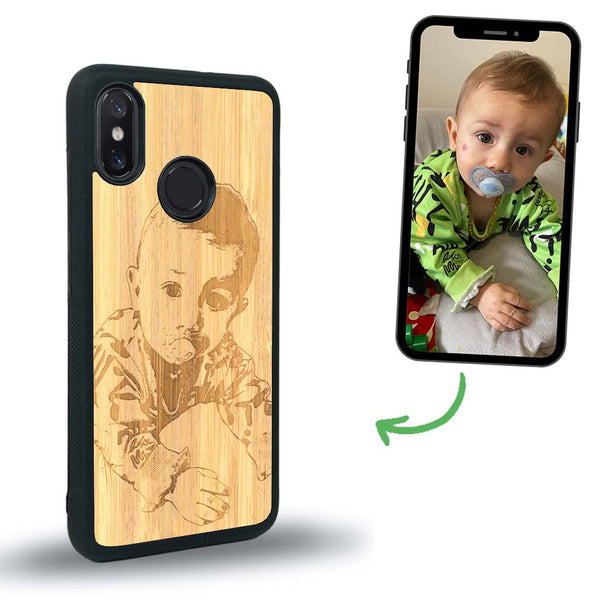 Coque de protection en bois véritable fabriquée en France pour Xiaomi Mi 8 avec gravure personnalisée à partir d'une photo, d'une image, d'un logo, des initials ou d'une phrase