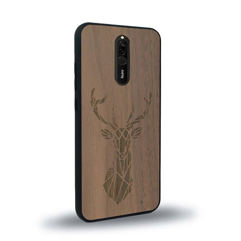 Coque de protection en bois véritable fabriquée en France pour Xiaomi Mi 9T sur le thème de la nature et des animaux représentant une tête de cerf gométrique avec un design moderne et minimaliste