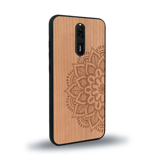 Coque de protection en bois véritable fabriquée en France pour Xiaomi Mi 9T sur le thème de la bohème et du tatouage au henné avec une gravure représentant un mandala